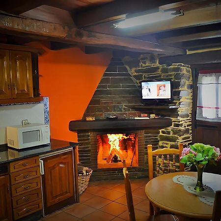 Casa Freixe Apartamentos Rurales Santa Eulalia de Oscos Esterno foto