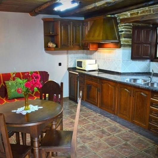Casa Freixe Apartamentos Rurales Santa Eulalia de Oscos Esterno foto